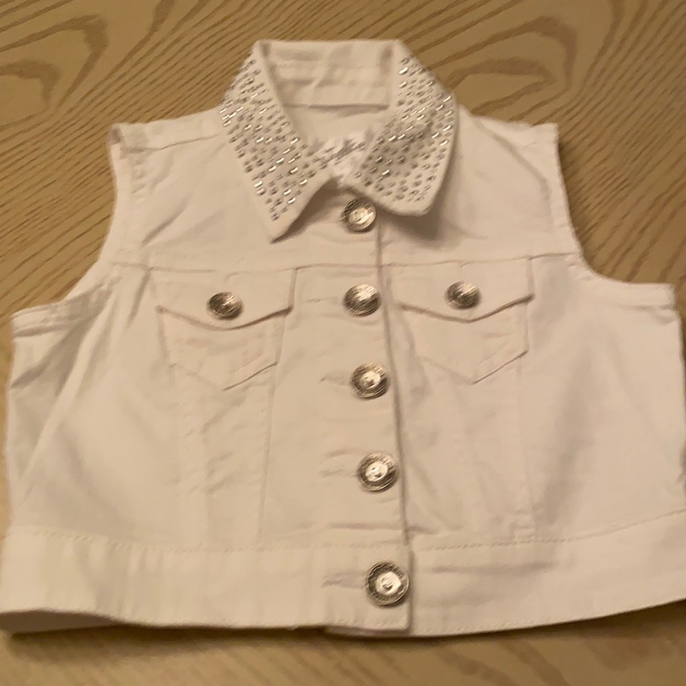 NWT Girls size 6-7 Justice white jean vest